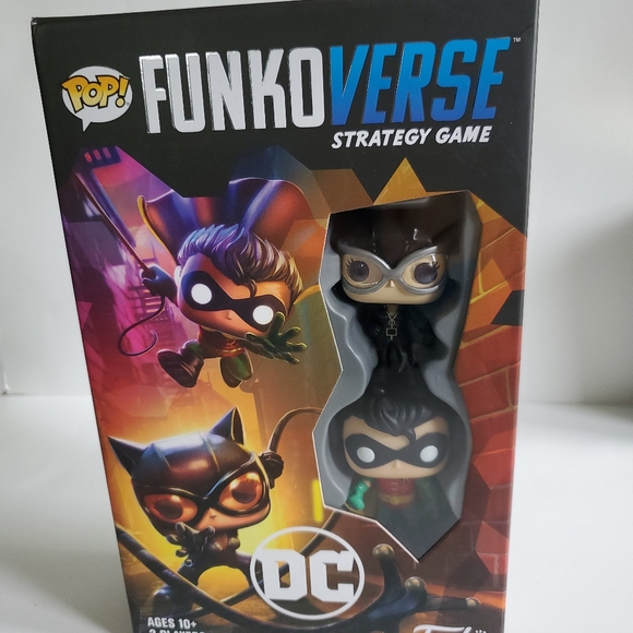 POP FUNKOVERSE STRATEGY GAME DC 101 AGES 10+ 2 PLA - Picture 2 of 4